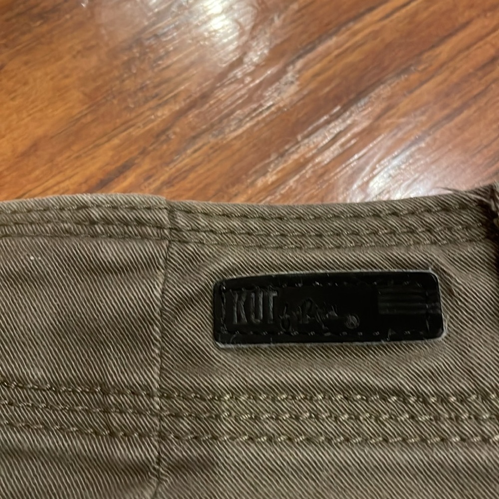 Evereve Kut From The Kloth Utility Short Olive branch Gorpcore Size 10 - Picture 10 of 13
